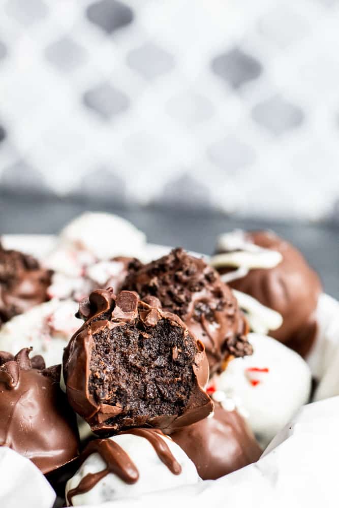 Easy No Bake Oreo Truffle Balls Recipe - Erhardts Eat