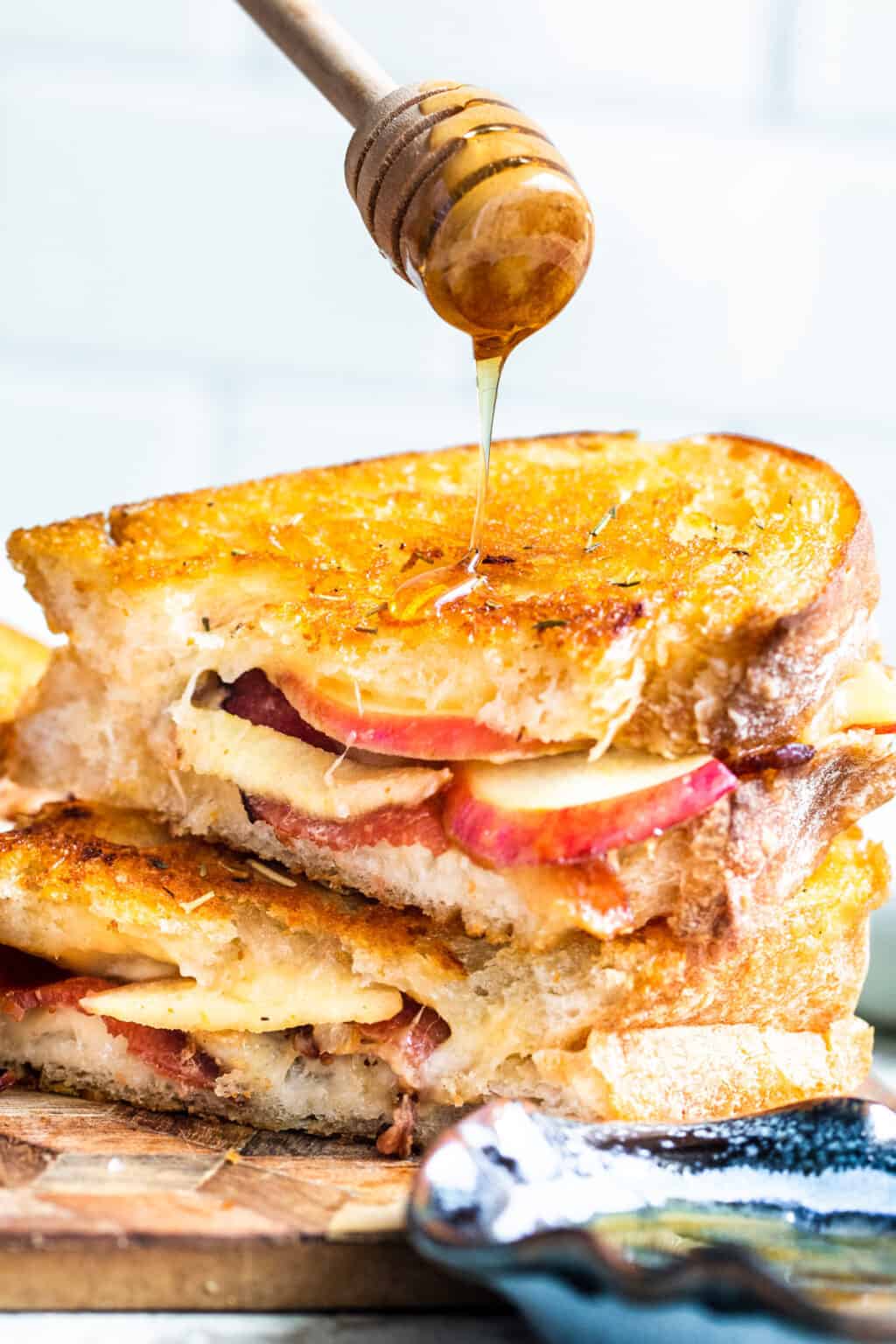 Apple Bacon Grilled Cheese Sandwich